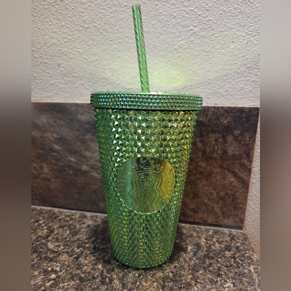 NWT Starbucks Studded 2023 Holiday Green 16 oz Tumbler, Great For Gifting